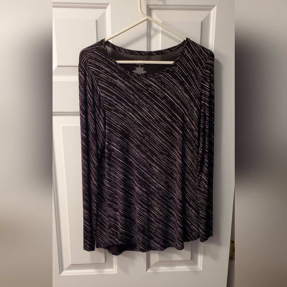 Apt. 9 Essentials Small Black & White Top EUC